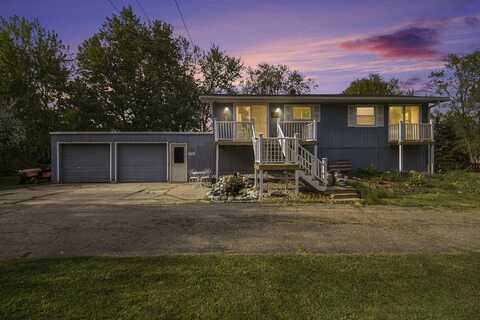 111 E Division Street, Casnovia, MI 49318