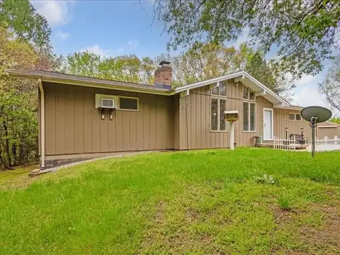 6955 Maple Lane Road, Rives Junction, MI 49277