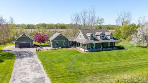 242 Sherman Blvd, Kent City, MI 49330