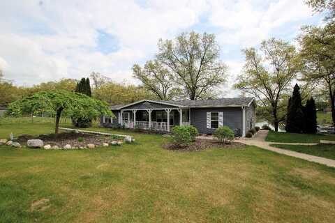 2172 E 84th Street, Newaygo, MI 49337