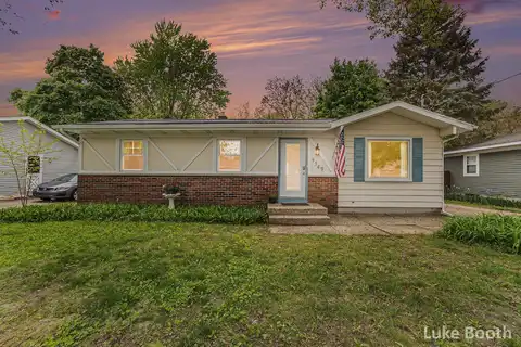 4549 Valleyridge Avenue SW, Wyoming, MI 49519