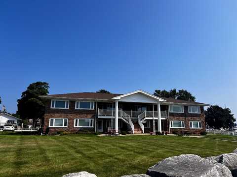 304 S Ferry Street, Ludington, MI 49431
