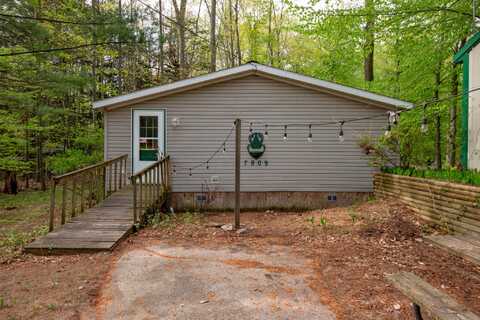 7909 W Florida Street, Shelby, MI 49455