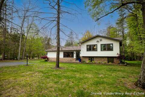 15991 Croswell Street, West Olive, MI 49460