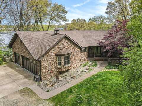 14965 Loon Lake Drive, Bellevue, MI 49021
