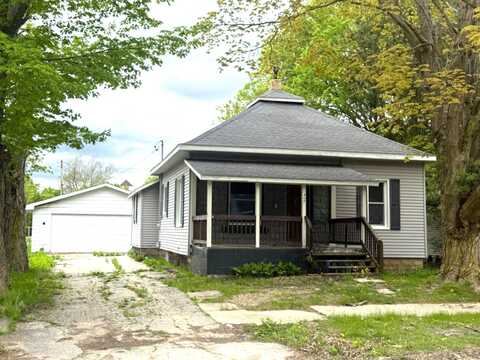 407 N Thomas Street, Scottville, MI 49454