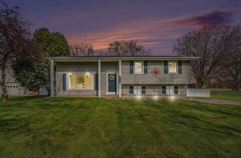 57089 Linda Avenue, Three Rivers, MI 49093