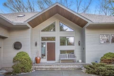 5204 Pheasant Court, Ann Arbor, MI 48105