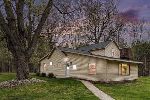 6004 76th Avenue, Zeeland, MI 49464