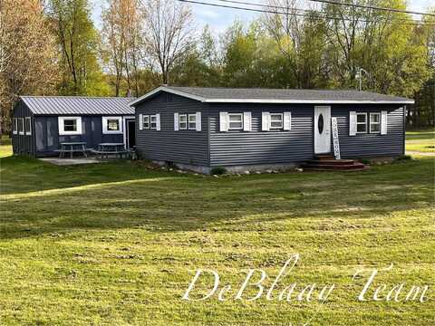 6061 Cutler Road, Lakeview, MI 48850