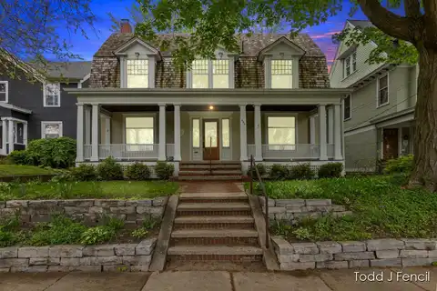 554 Madison Avenue SE, Grand Rapids, MI 49503