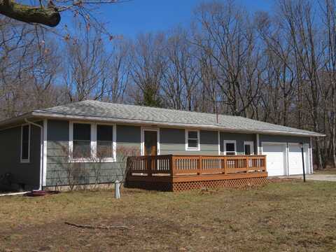 606 Wall Street, Eastlake, MI 49626