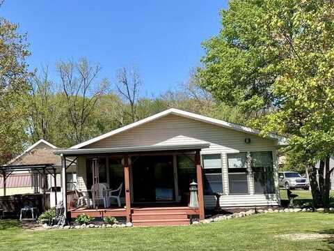 3269 Lake Drive, Hillsdale, MI 49242