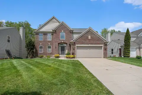 2570 Black Horse Court NE, Grand Rapids, MI 49505