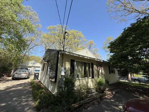 4341 Laura Avenue NW, Comstock Park, MI 49321