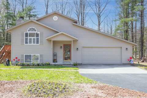 6283 Clubhouse Drive E, Canadian Lakes, MI 49346