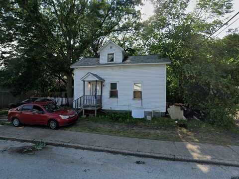1135 Holt Street, Muskegon, MI 49442