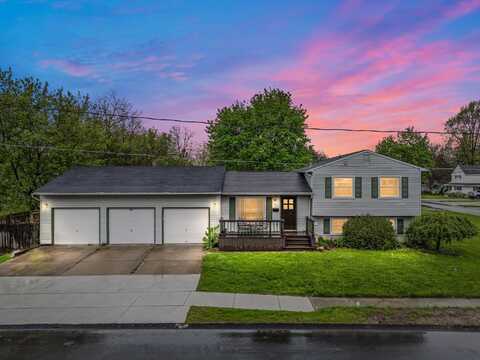 345 Center Street, Fenton, MI 48430