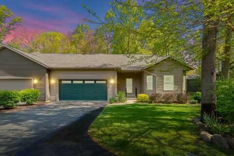 9478 The Woodlands Trail, Portage, MI 49002