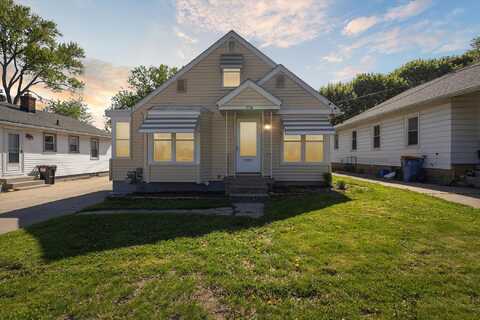 1354 Houseman Avenue NE, Grand Rapids, MI 49506