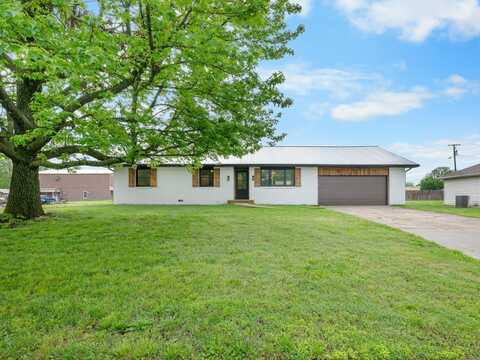 714 E Buffalo Street, Bolivar, MO 65613
