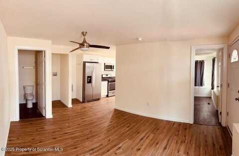 200 Dunmore Street, Throop, PA 18512