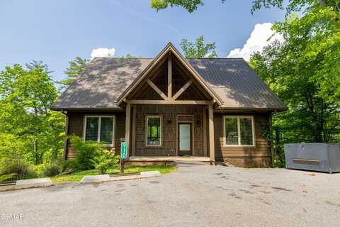 910 Saddle Creek Way, Sevierville, TN 37862
