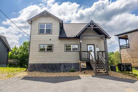 2053 Eagle Feather Drive, Sevierville, TN 37876