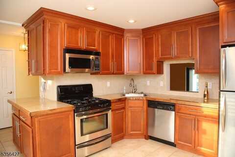 292 Penns Way Condo, Bernardsville, NJ 07920
