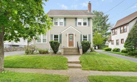 16 Suncrest Ave, North Haledon, NJ 07508