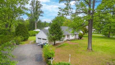 108 Midwood Way, Woodbridge, NJ 07067