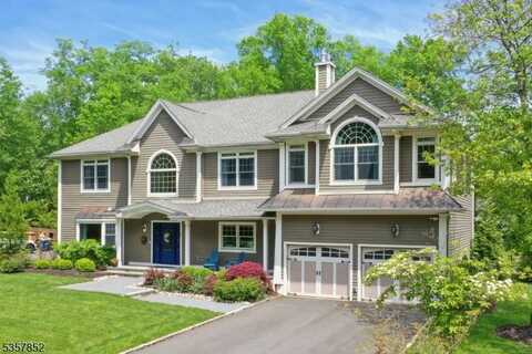 38 Sherbrooke Dr, Florham Park, NJ 07932