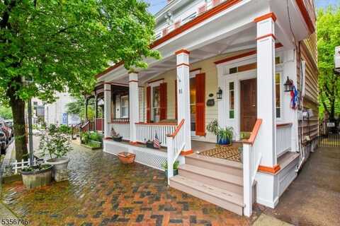 91 N Main St, Lambertville, NJ 08530