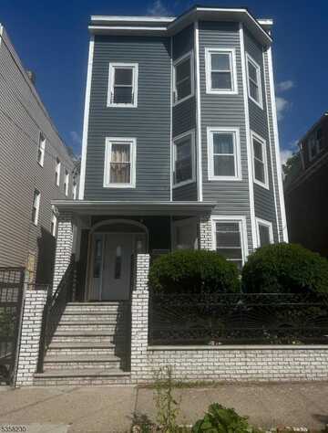 138 S 11Th St, Newark, NJ 07107