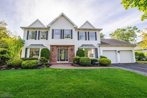 9 Natalie Ct, East Hanover, NJ 07936