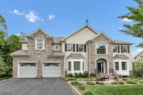 6 Magestro Ct, Mount Olive Twp., NJ 07828