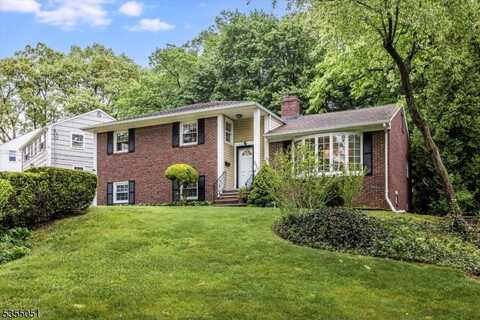 245 Essex Ave, Bloomfield, NJ 07003