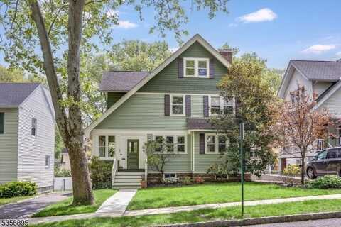 35 Hathaway Pl, Glen Ridge, NJ 07028