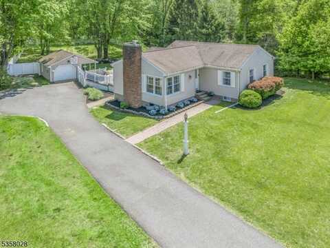 101 Lake Valley Rd, Morris, NJ 07960