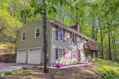 11 Forest View Dr, Washington, NJ 07853