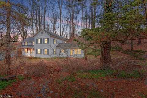 10 Lommason Glen Rd, White Twp., NJ 07823
