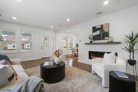 92 Union Ave, Maplewood, NJ 07040