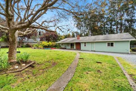 835 Sweet Pea Lane, McKinleyville, CA 95519