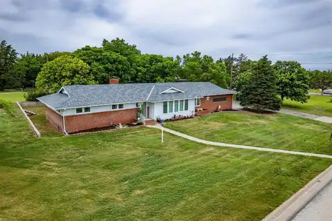 1706 Spruce St, Ellis, KS 67637