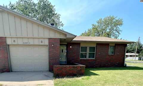 3207 N Severance St, Hutchinson, KS 67502