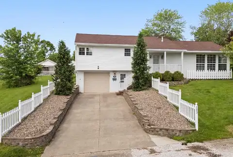 203 Melrose Drive, Hurricane, WV 25526