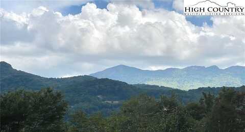 250 Ridgeview Road, Sugar Mountain, NC 28604