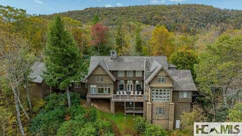 90 Fodderstack Road, Highlands, NC 28741