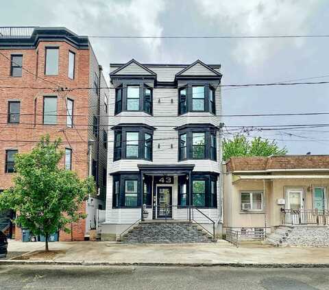43 THORNE ST, JC, Heights, NJ 07307