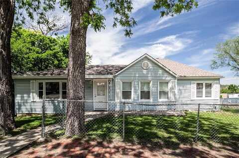 518 Walnut Street, Leavenworth, KS 66048
